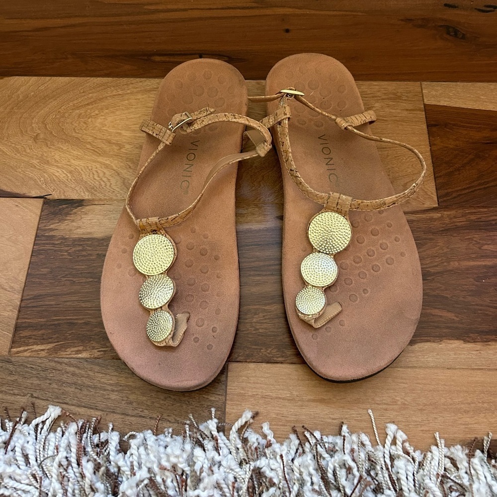 Vionic Lizbeth Gold Detail Thong Sandals Size 10